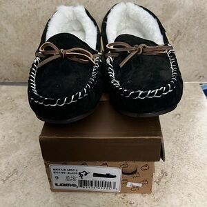 Lamo Women’s Black Britain Moccasins size 9 NEW